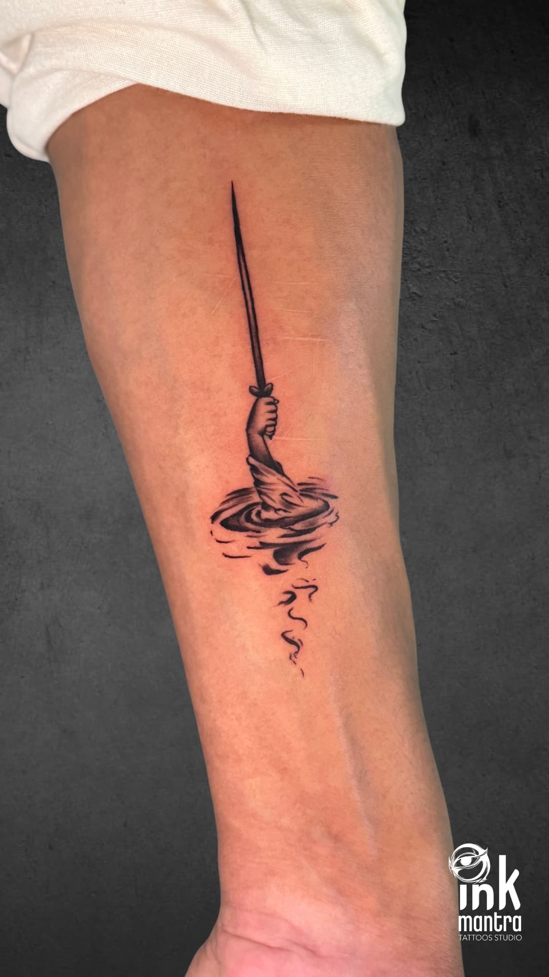 Minimalist Tattoos - Image 4